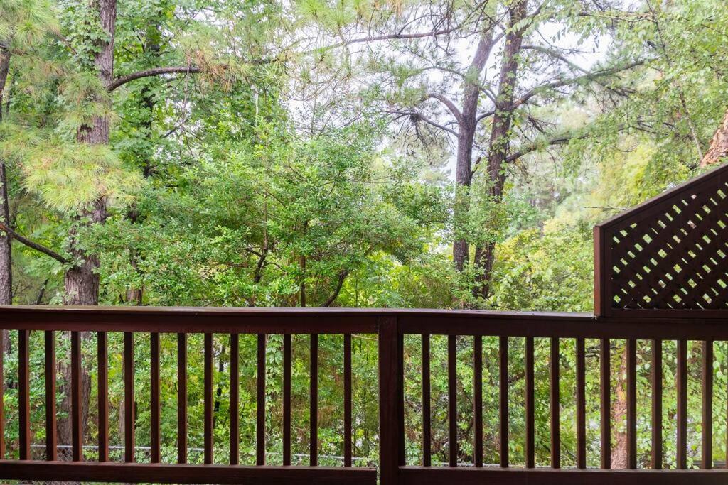 Private Room Balcony And Bathroom In Charleston Exterior photo